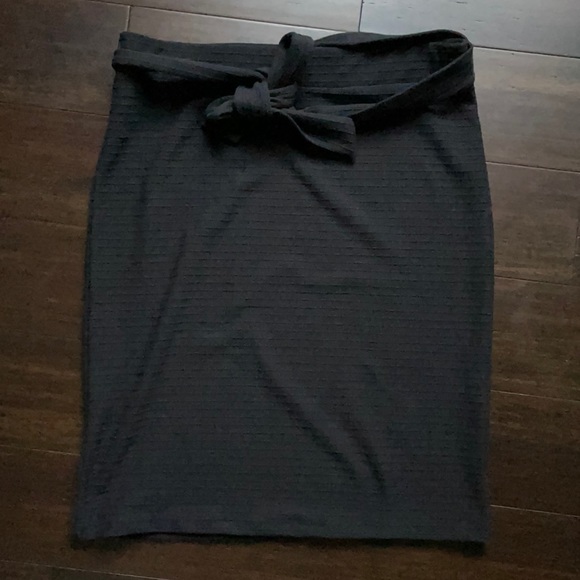 Loft knee length stretchy pencil belted skirt - Picture 2 of 9